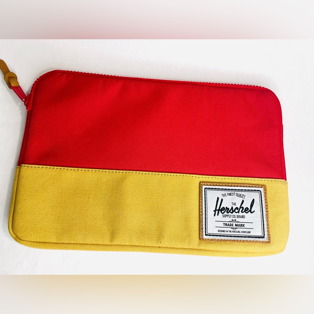 Herschel tablet or hand purse